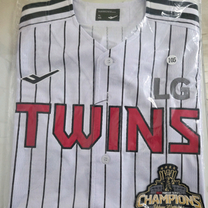 (미개봉)LG트윈스 2026 어센틱 홈 유니폼 105 노마킹 판매합니다.