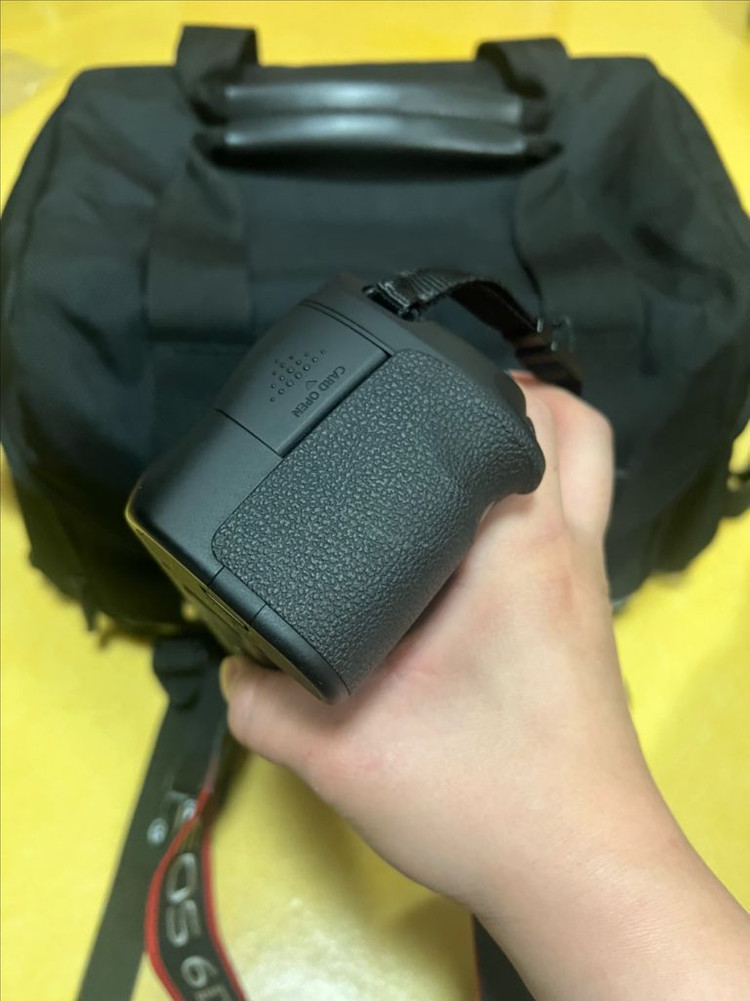 캐논 풀프레임 EOS 6D 바디(2286컷) + EF 24-105 L IS USM 패키지 판매합니다~ 이미지