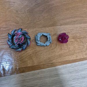 베이블레이드 초z 헬 샐러맨더 팝니다