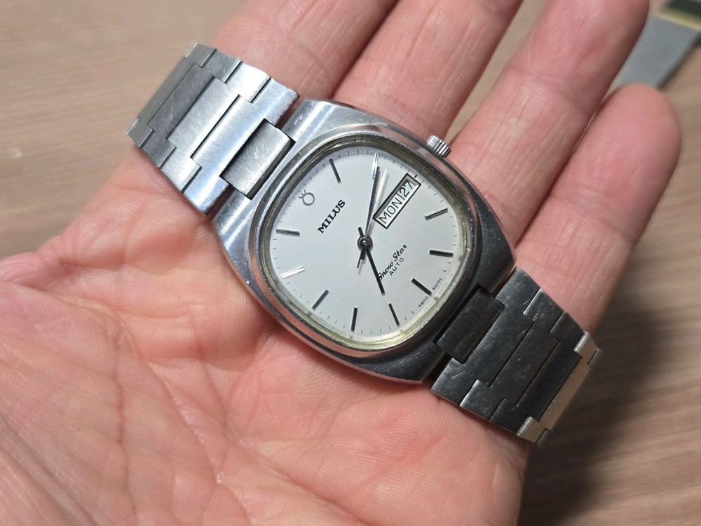빈티지 밀루스 MILUS 스위스 오토매틱 테레비형 시계--1