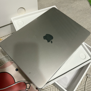 맥북에어 M2 13.6인치 A2681 거의 풀사양