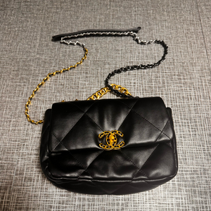 샤넬 19백 블랙