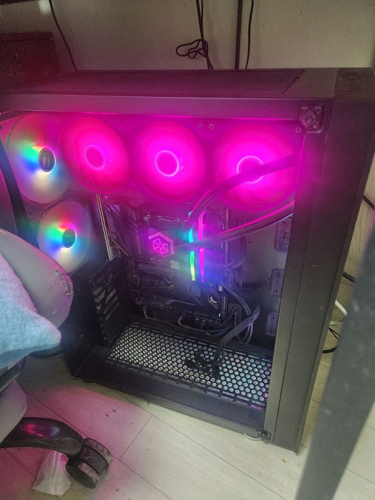 i7-10700k 본체 팝니다 이미지