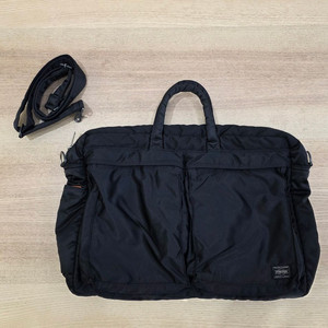 요시다 포터 탱커 2WAY 오버나이트 브리프케이스 블랙 판매. 622-79309