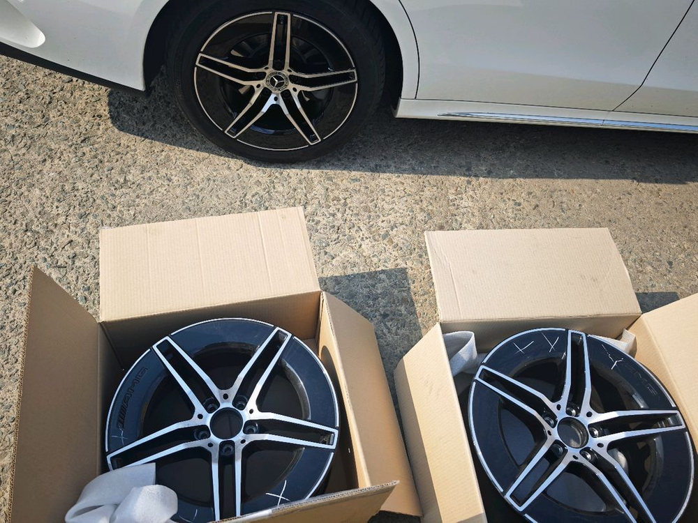 벤츠 e300 amg 1열 2열휠 각 1개 기스 이미지