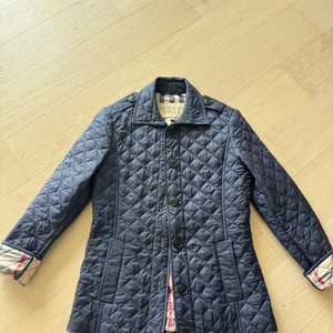 버버리퀄팅경량패딩 자켓
