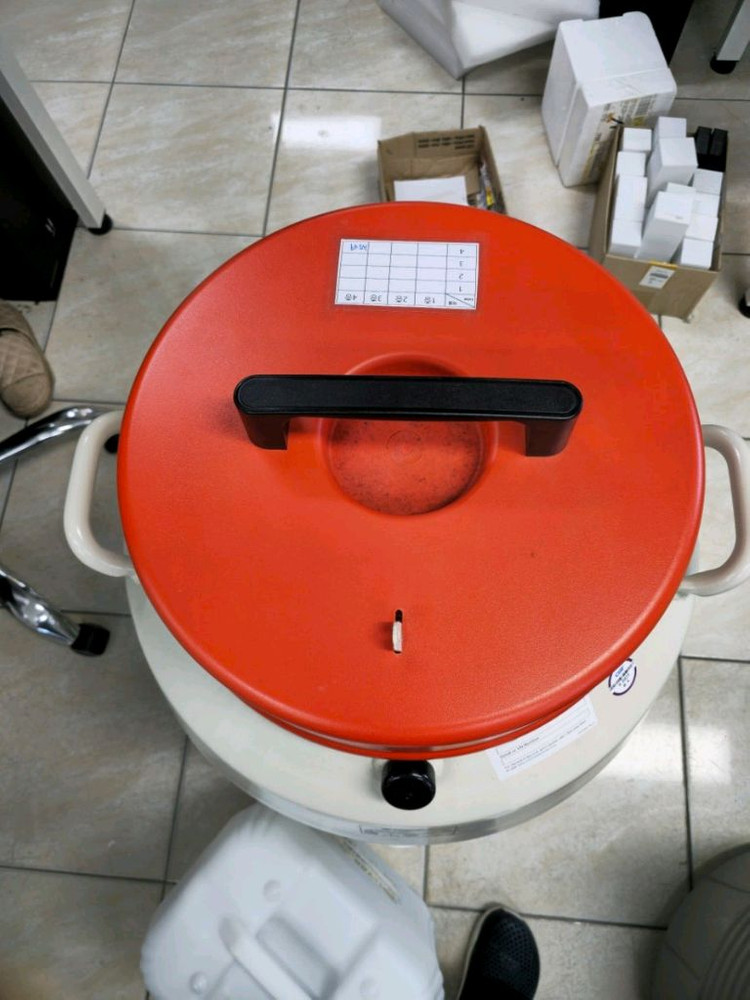 Thermo 세포주보관 액체 질소통 중고 locator jr plus내부 캔있음 71리터 이미지