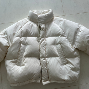 시야쥬 덕다운 크롭 패딩