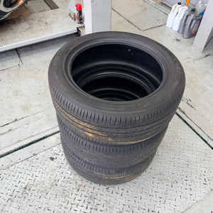 한국타이어 225/50/18 3짝 판매합니다