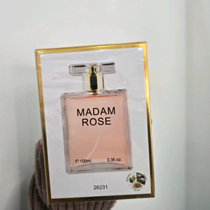 마담로즈 100미리 새제품 마드모아젤향