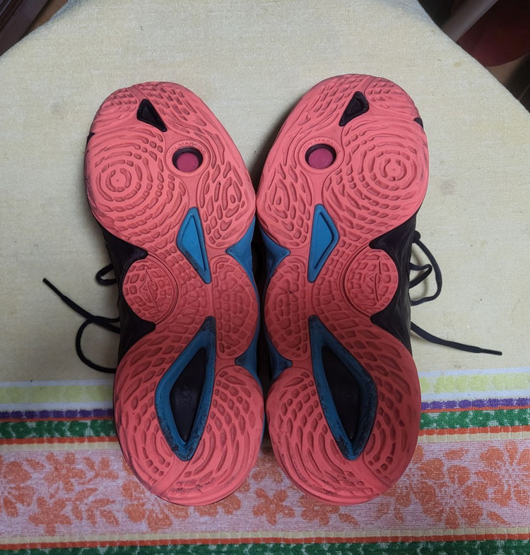 미즈노 배드민턴화 판매합니다--3