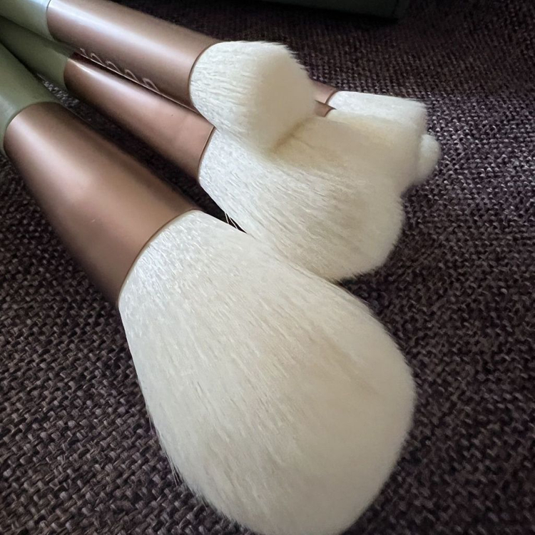 구찌 메이크업 브러쉬 세트--1