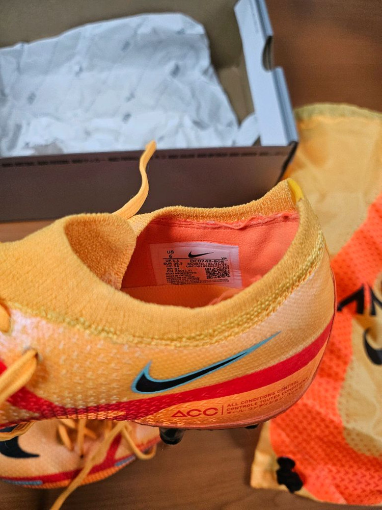 나이키 팬텀 gt2 엘티트 ag 240 축구화 이미지