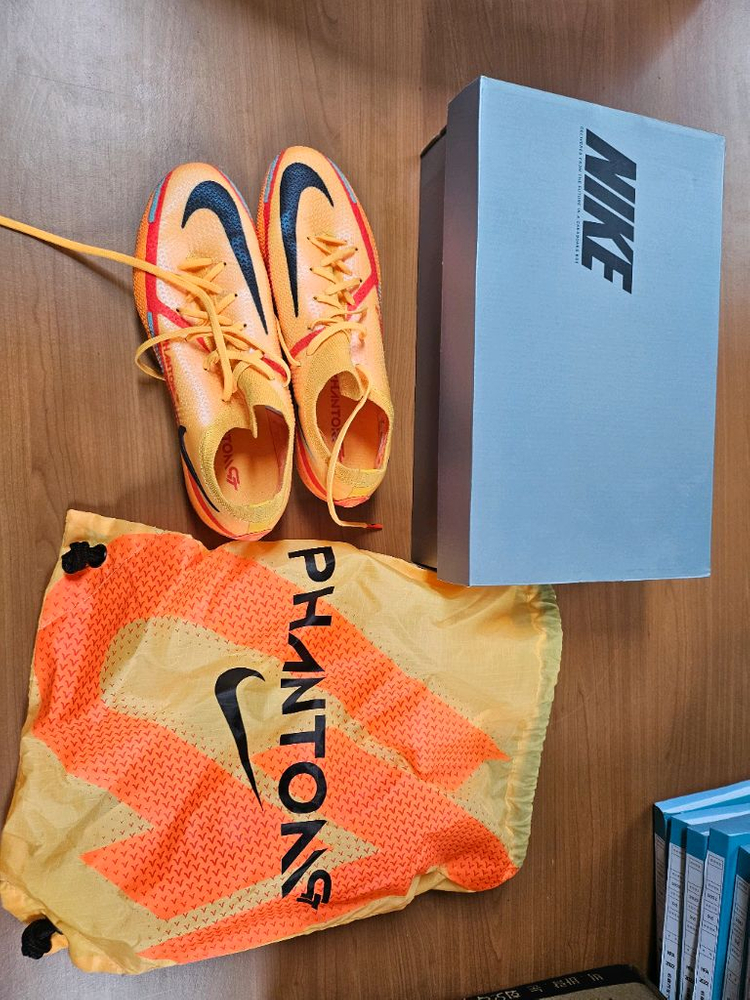 나이키 팬텀 gt2 엘티트 ag 240 축구화 이미지