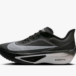 새상품 나이키 런닝화 카본화 팝니다 사이즈 270 블랙