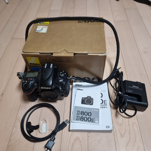 풀프레임 DSLR 카메라