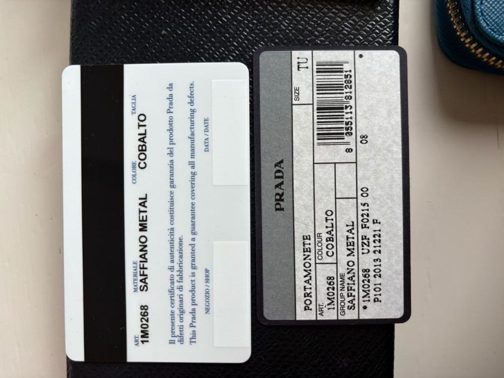 프라다 사피아노 레더 지퍼 카드지갑 이미지