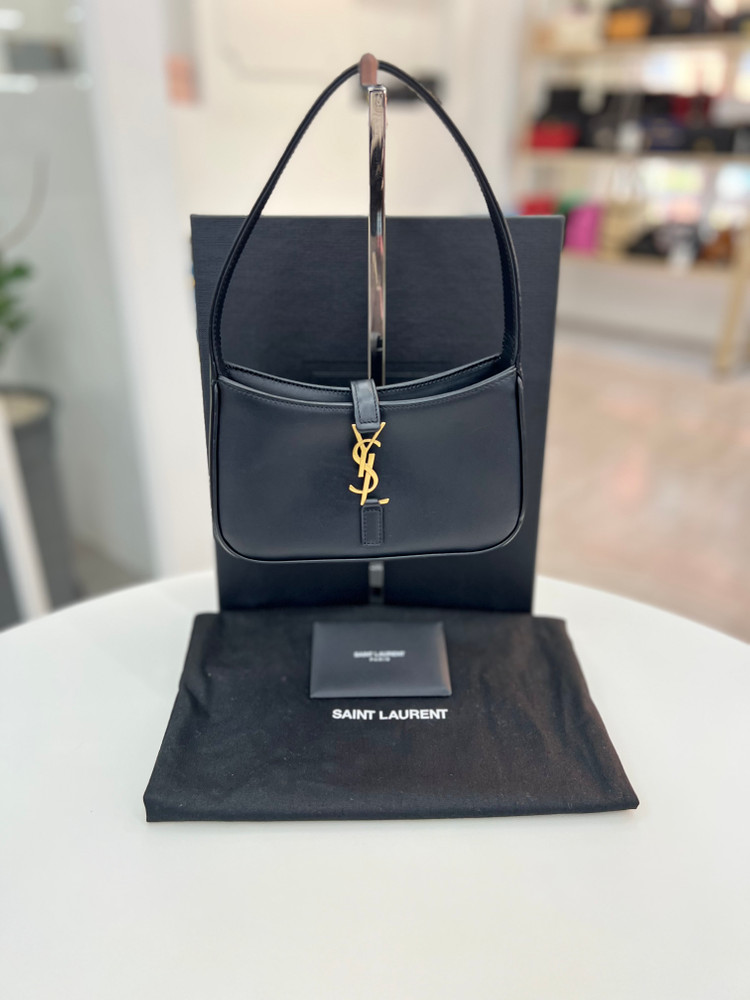 [중고명품 럭스올 울산점]생로랑 모노그램 미니 호보백 710318--5