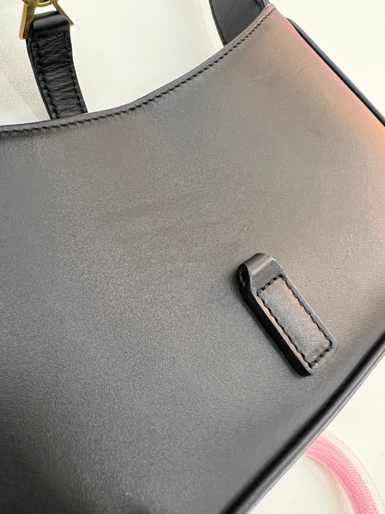 [중고명품 럭스올 울산점]생로랑 모노그램 미니 호보백 710318--9