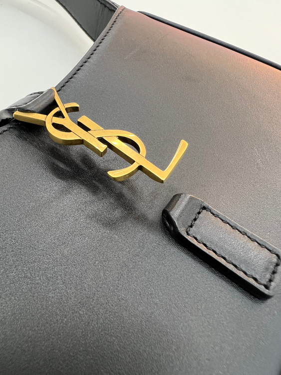 [중고명품 럭스올 울산점]생로랑 모노그램 미니 호보백 710318--8