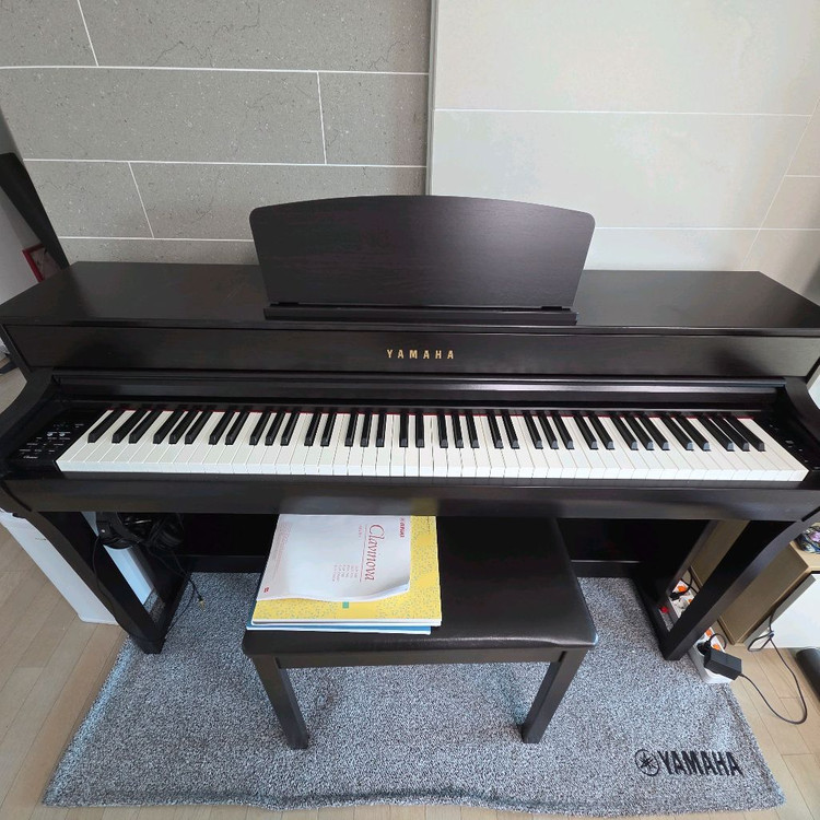 야마하 디지털 피아노 clp735 이미지