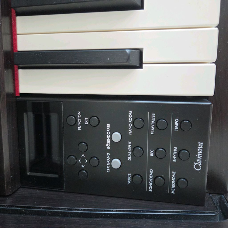 야마하 디지털 피아노 clp735 이미지