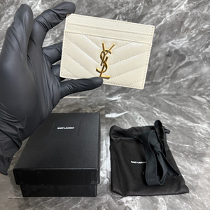 입생로랑 그랑 드 뿌드르 마틀라세 카드지갑