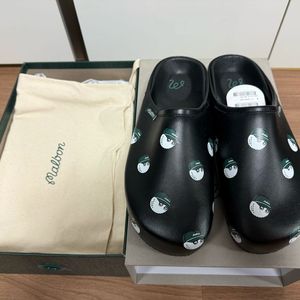 말본 리조트 클로그 280mm 새상품 판매합니다.