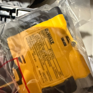 디월트 DCF922N 베어툴 새상품