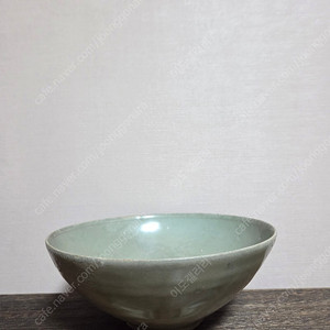 고미술품 고려시대 12세기 고려청자 앵무문 다완 이미지