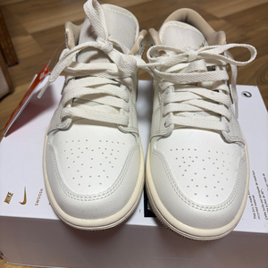 나이키 우먼 에어 조던 1 로우 230