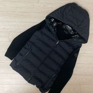 [ S / 새상품급 ] 몽클레어 후드 니트패딩 몽클라 니트패딩 블랙 이미지