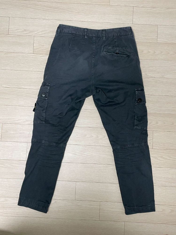 [ 31 ] 22ss 스톤아일랜드 와펜패치 카고팬츠 차콜--1