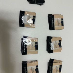 61개 ) 조르지오아르마니 디자이너리프트 스무딩 퍼밍 파운데이션 샘플