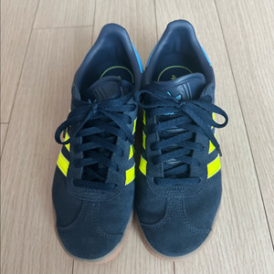 아디다스키즈 가젤 210