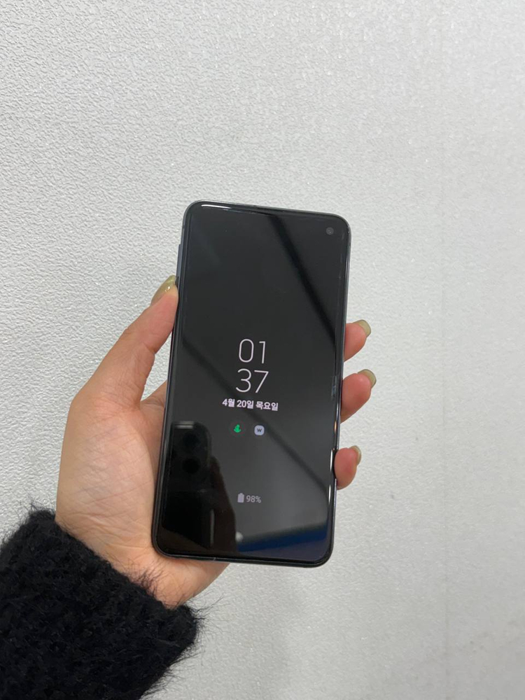 갤럭시S10e 블랙 128GB Y1593 이미지