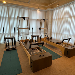 [급매/센터폐업] 인투 필라테스 기구 판매 (콤비리포머3 / 캐딜락1 / 리포머1 / 바렐1/ 체어4)