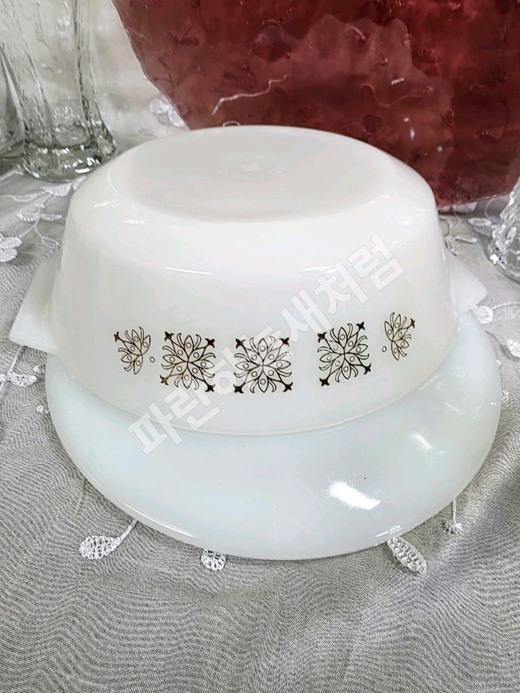 밀크글라스 튜린 이미지