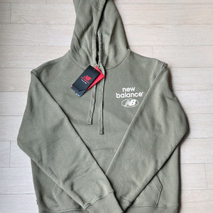 뉴발란스 카키색 후드티. 새상품.