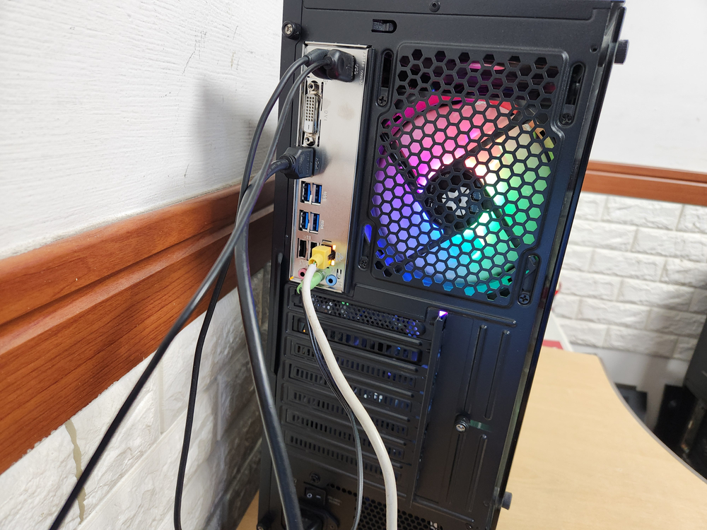 5600G 컴퓨터본체 팝니다--2