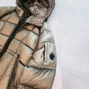 정품 씨피컴퍼니 디디쉘 남성 패딩 새상품xl