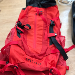 노스페이스 텔러스 30 빨간색 등산 배낭