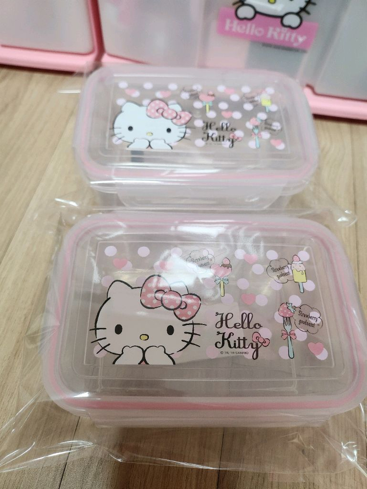 미사용)헬로키티 사각 밀폐용기 보관함--0