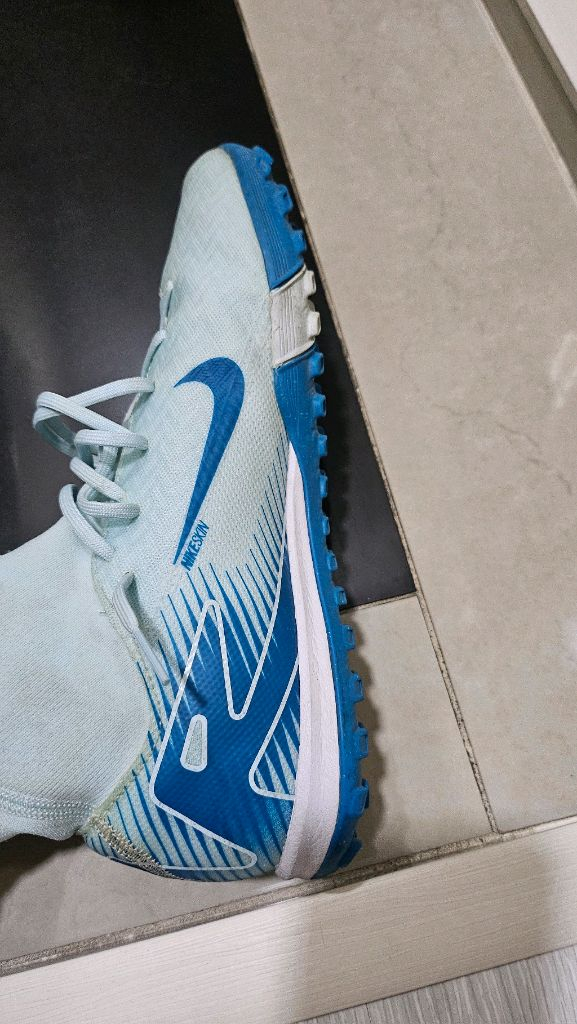 나이키 슈퍼플라이10 풋살화 이미지