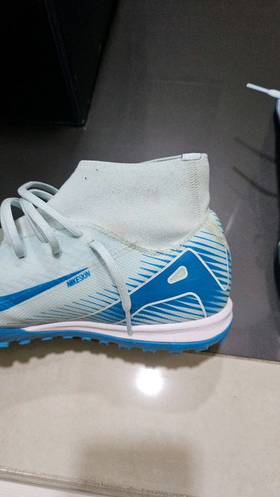 나이키 슈퍼플라이10 풋살화 이미지