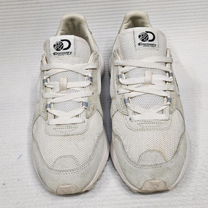 디스커버리 조거 클랙식 EP 스니커즈 270사이즈