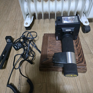 선팩 카메라 플래시 + 충전기 포함