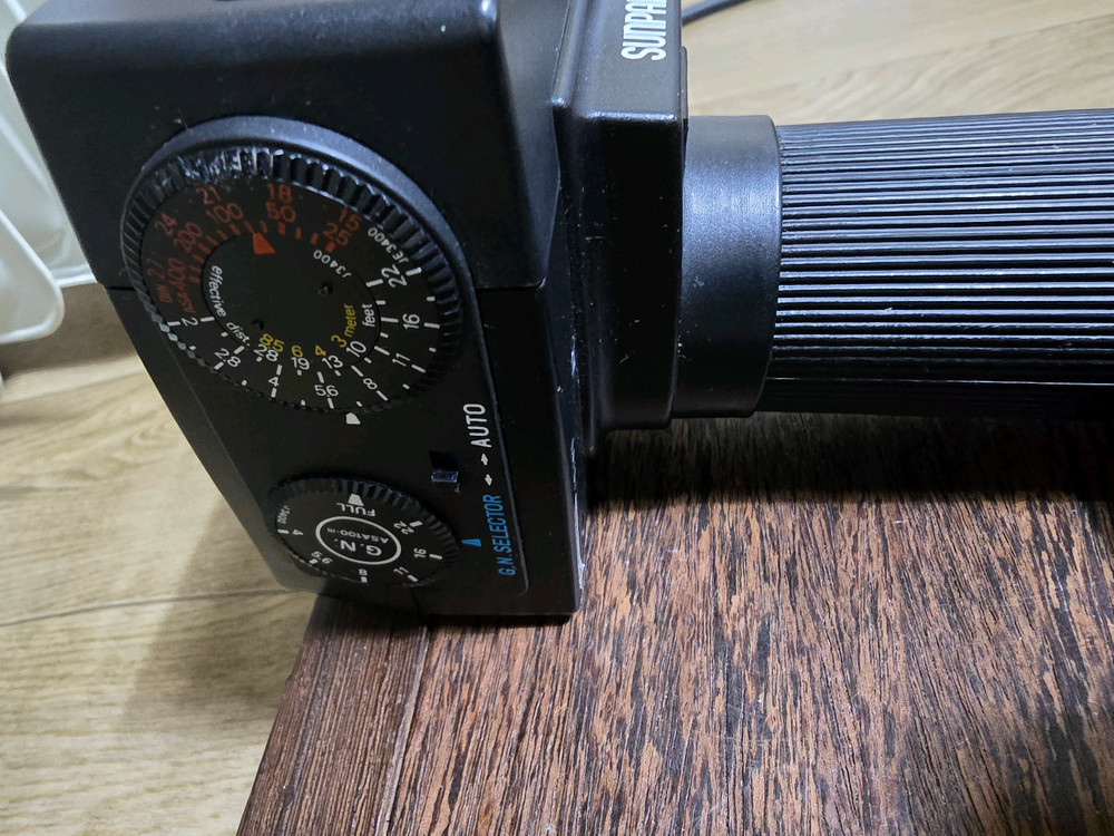 선팩 카메라 플래시 + 충전기 포함--2