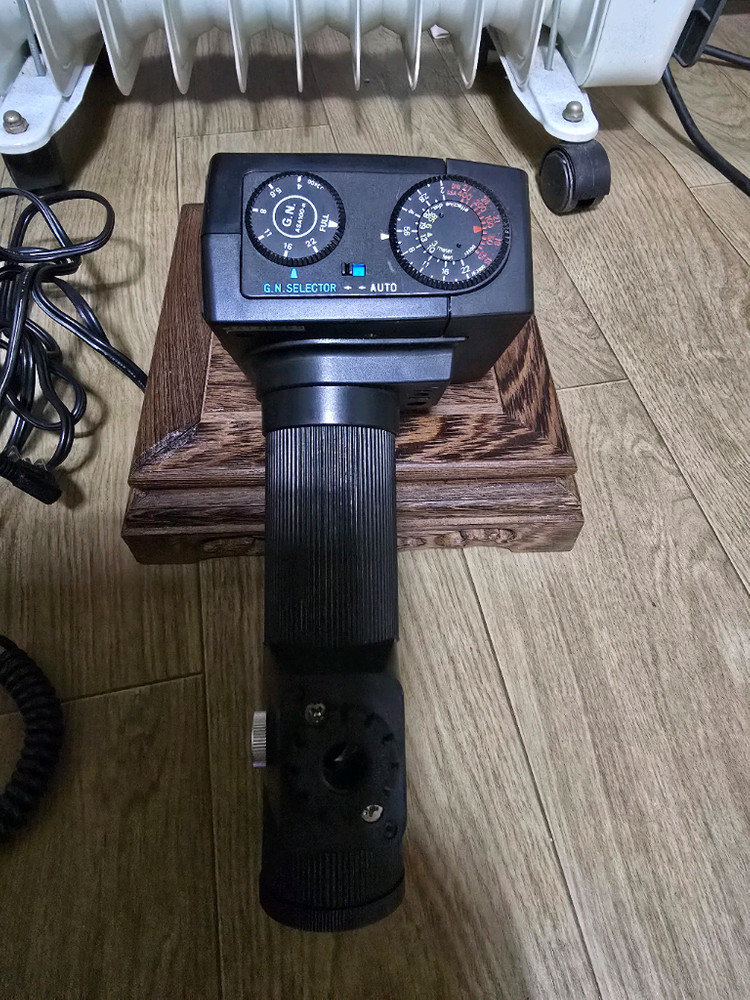 선팩 카메라 플래시 + 충전기 포함--5