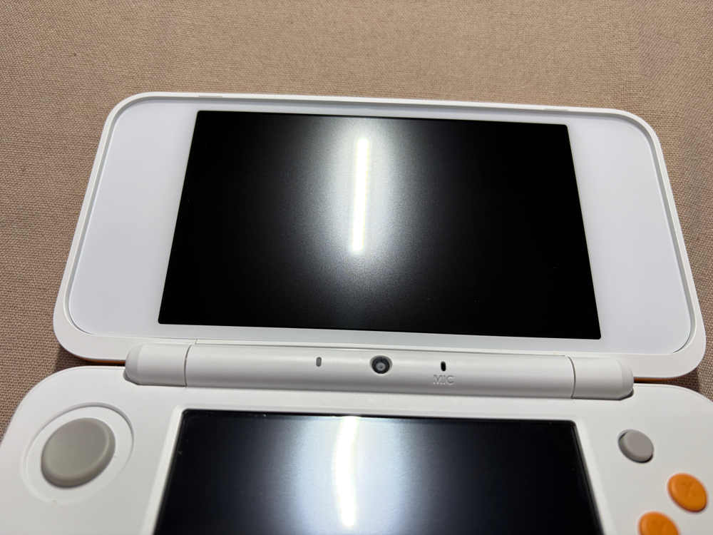 닌텐도 뉴2DSXL 화이트/오렌지 국내정발 순정펌 (정품펜포함)--2